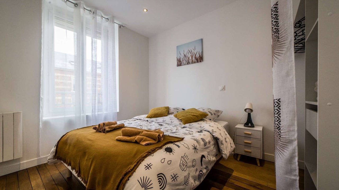 Photo of Bedroom in Charleville-Mezieres