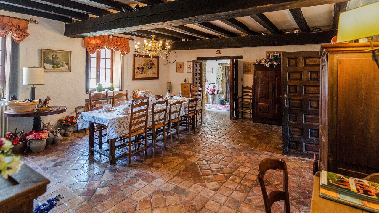 Photo of Livingroom in Le Veurdre