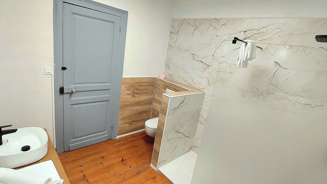 Photo of Bathroom in Bethune
