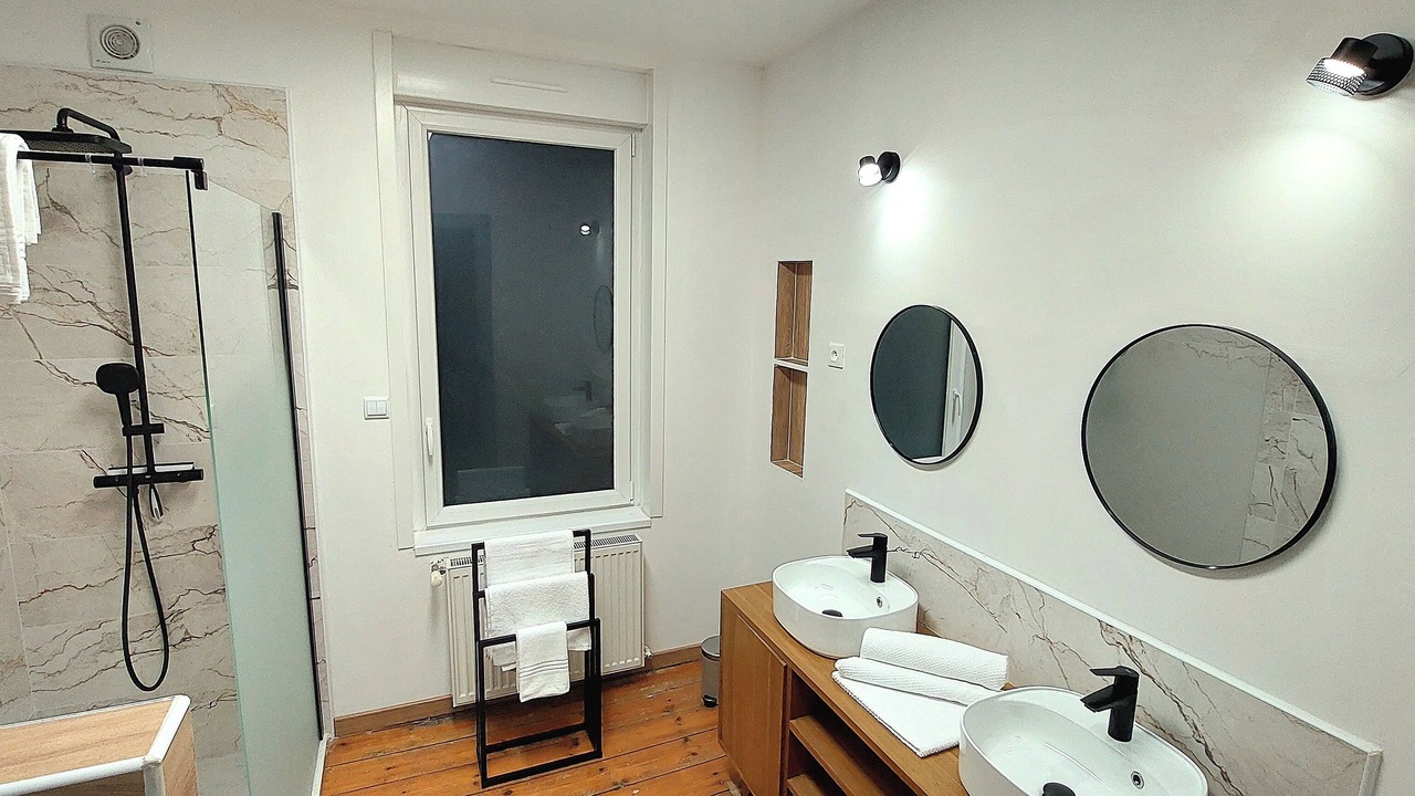 Photo of Bathroom in Bethune