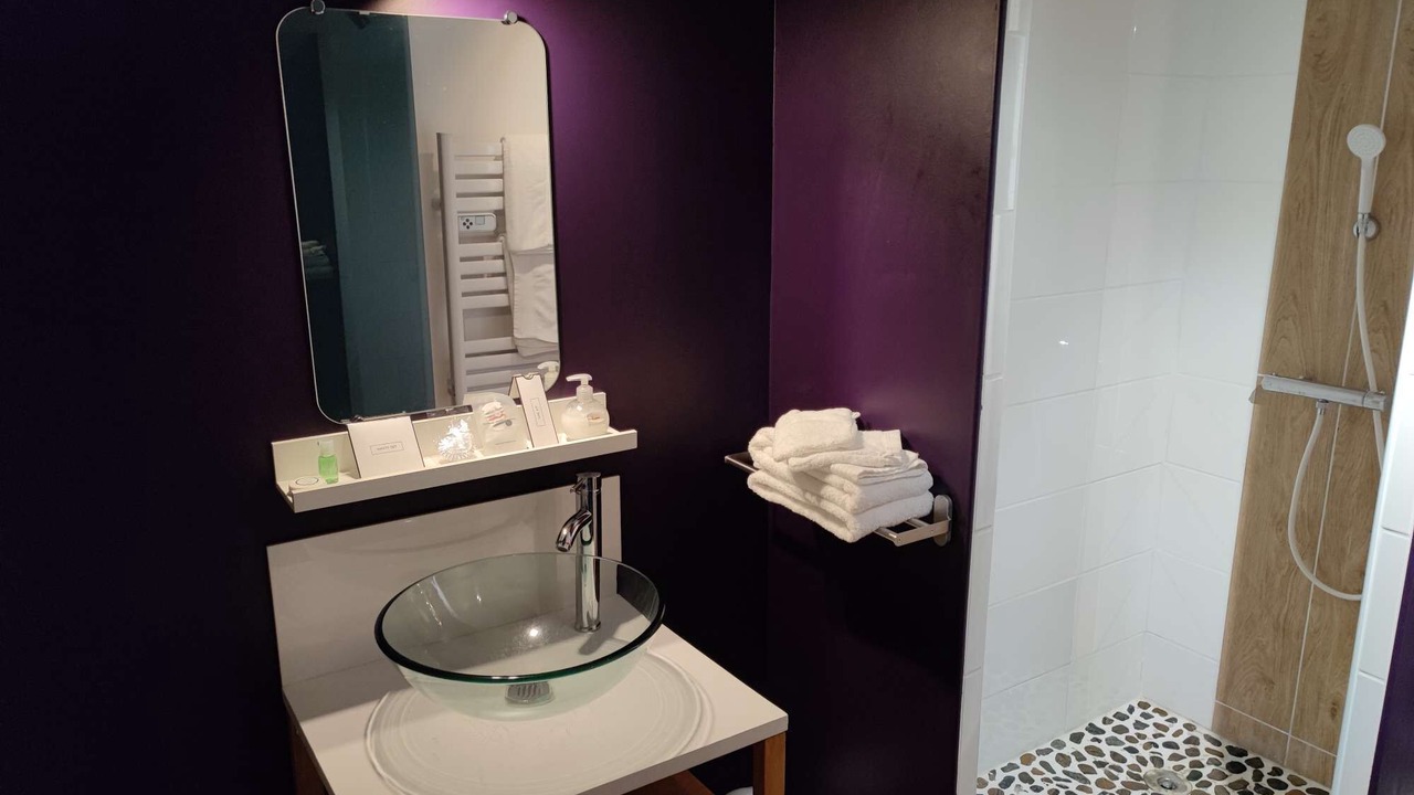 Photo of Bathroom in Criquebeuf-sur-Seine