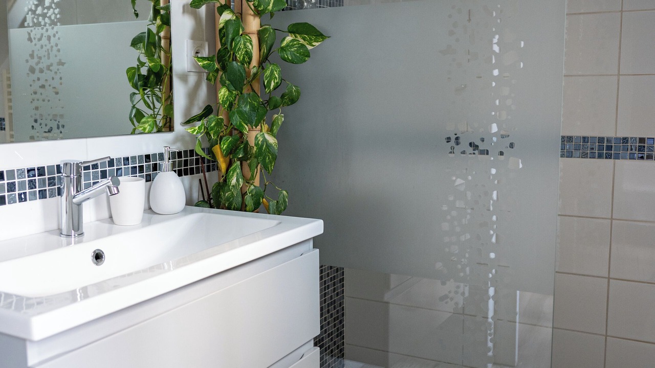 Photo of Bathroom in Lucy-sur-Cure