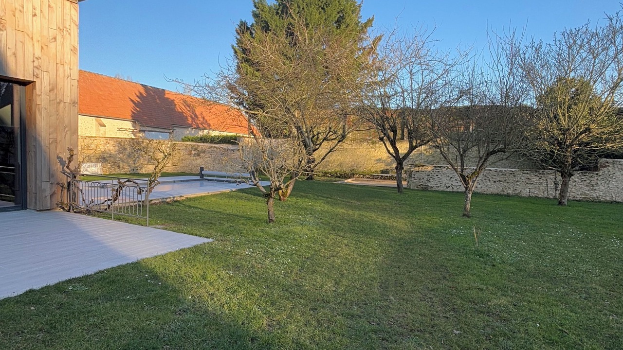 Photo of Outdoor in Paray-Douaville