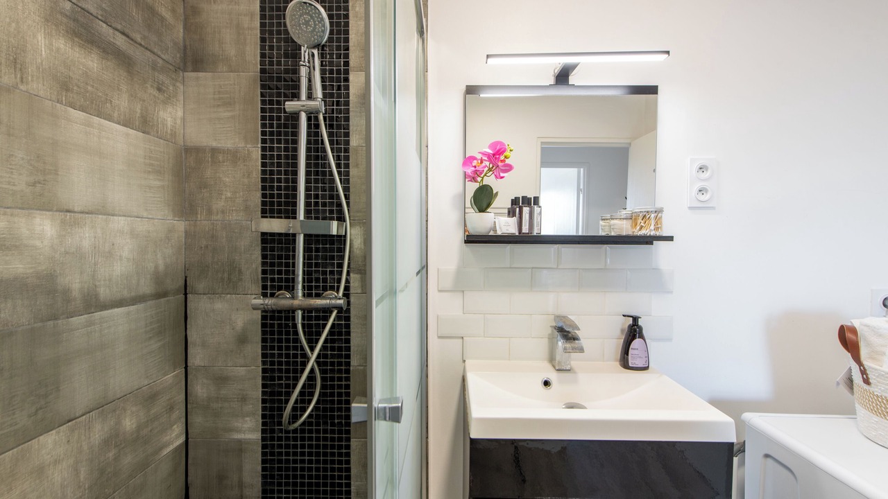 Photo of Bathroom in Mont-Mesly