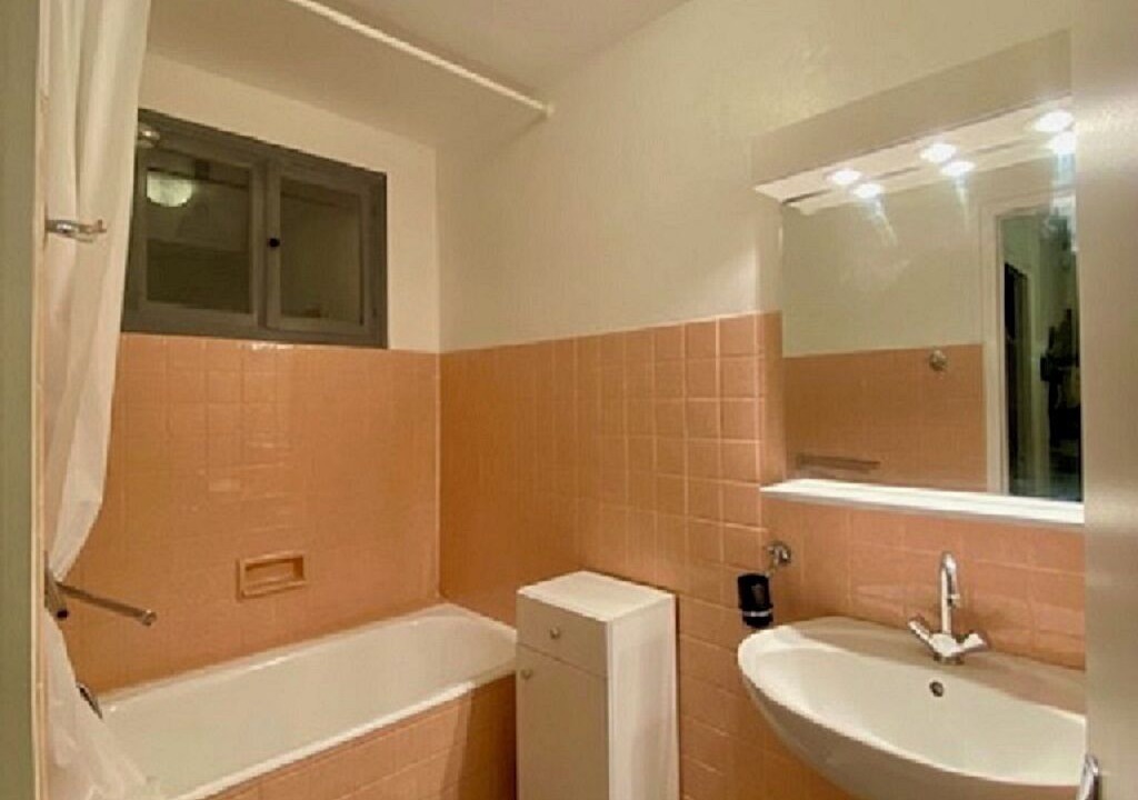 Photo of Bathroom in Coulommiers