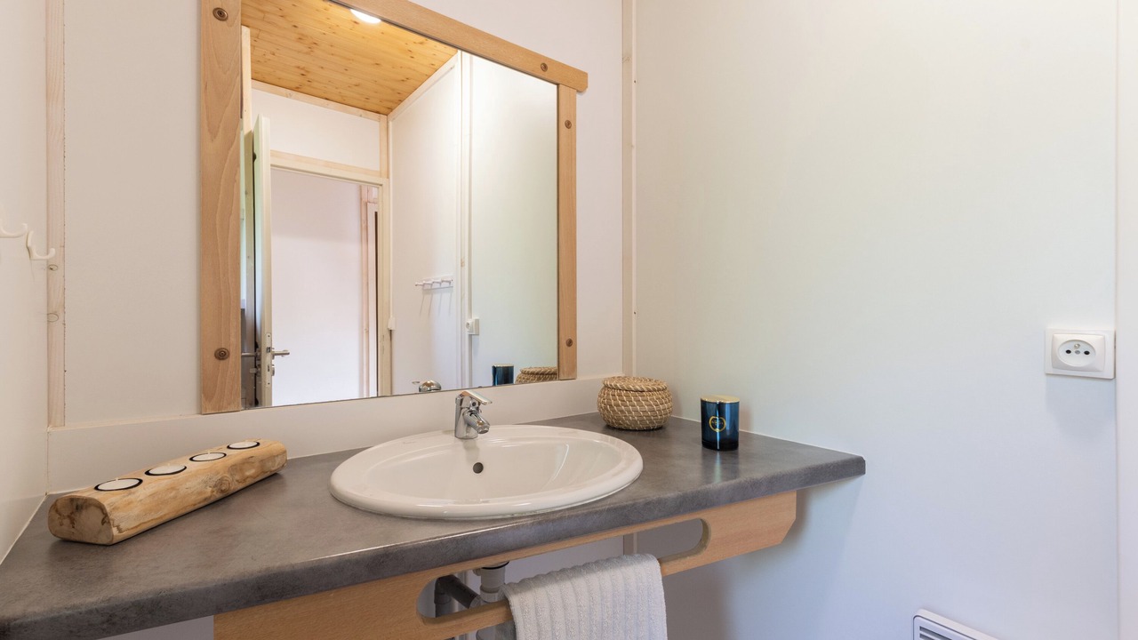 Photo of Bathroom in Gravieres