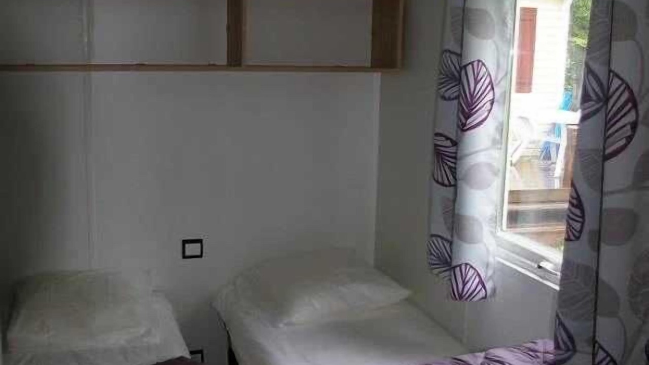 Photo of Bedroom in Melun
