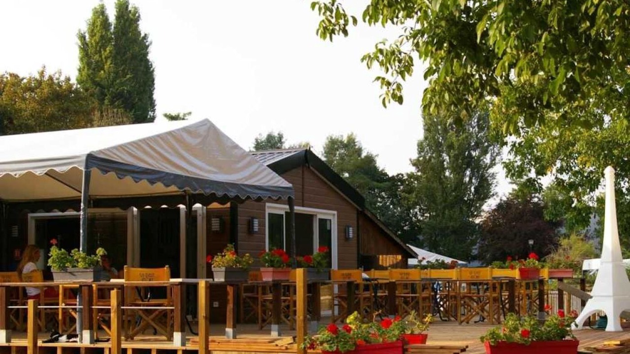 Photo of Outdoor in Vaux-le-Penil