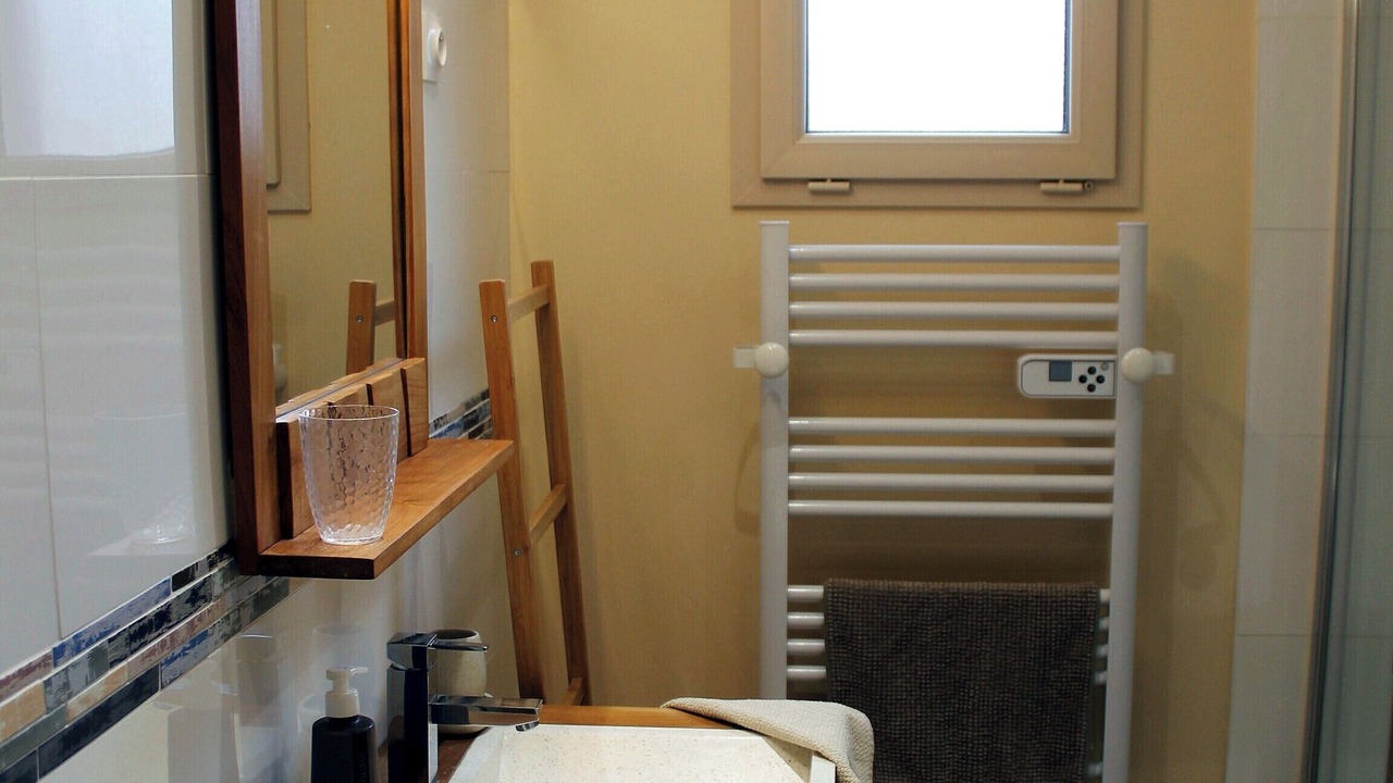 Photo of Bathroom in Acquigny