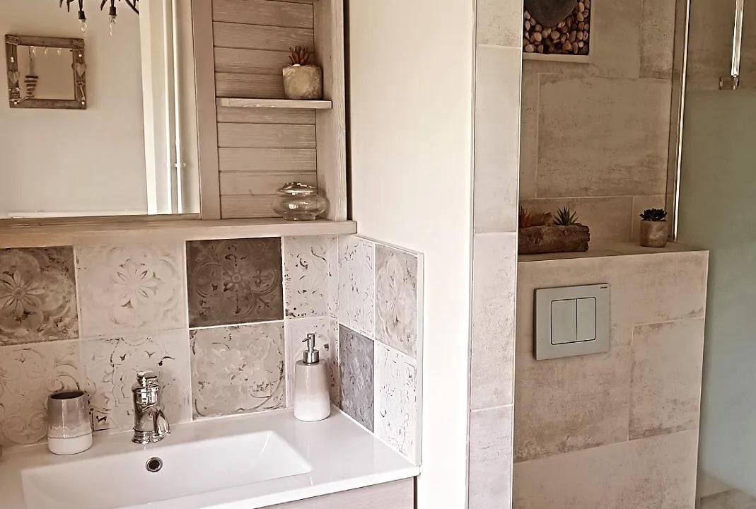 Photo of Bathroom in Saint-Cyr-sur-Morin