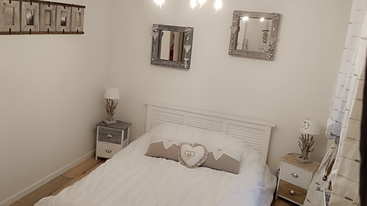 Photo of Bedroom in Saint-Cyr-sur-Morin