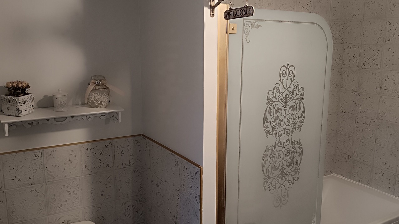 Photo of Bathroom in Saint-Cyr-sur-Morin
