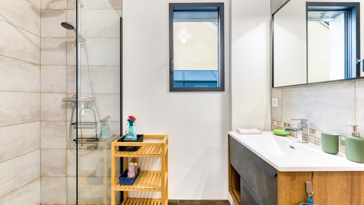 Photo of Bathroom in Venon