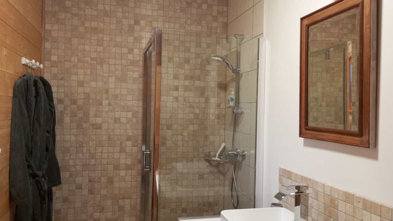 Photo of Bathroom in Seuzey