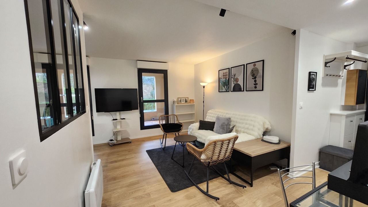 Photo of Livingroom in Rueil-Malmaison