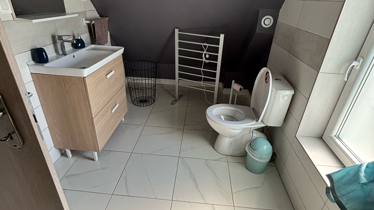 Photo of Bathroom in Maing
