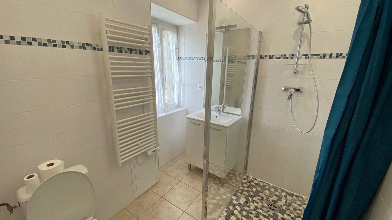 Photo of Bathroom in Saint-Benin-d'Azy