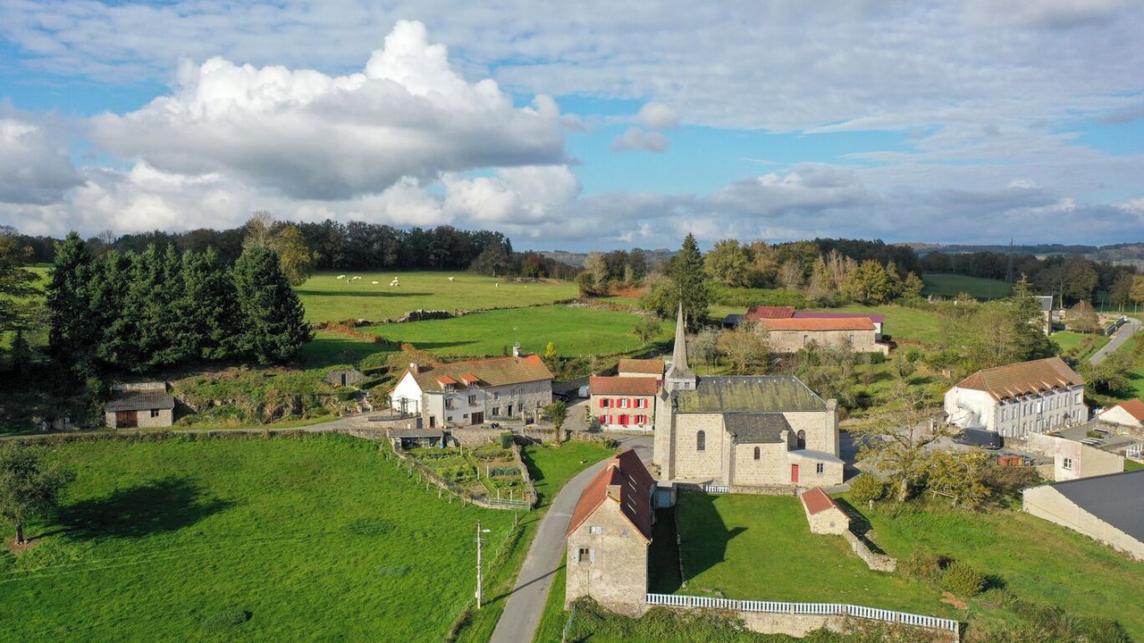 Photo of Outdoor in Saint-Pardoux-d'Arnet