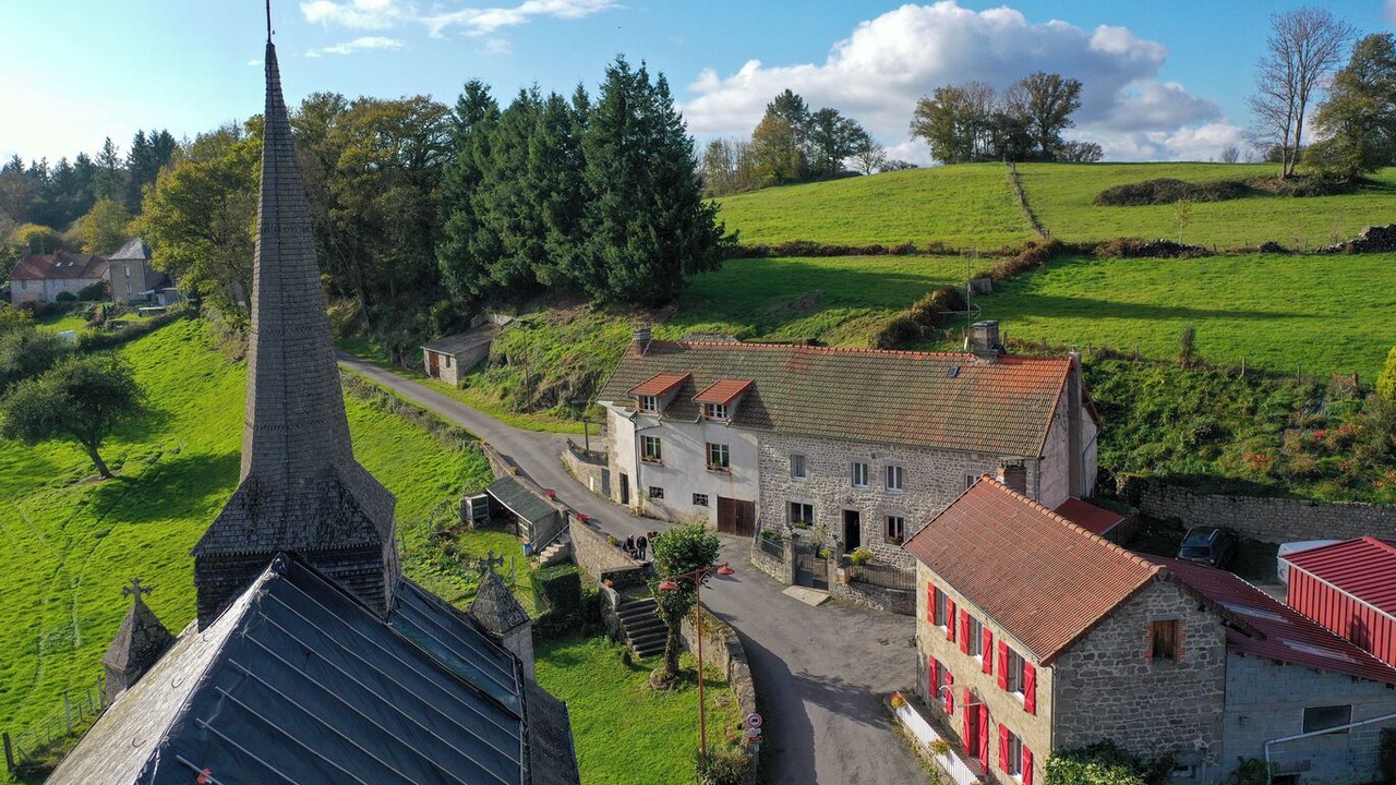 Photo of Others in Saint-Pardoux-d'Arnet