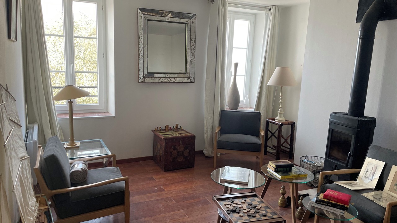 Photo of Livingroom in Sainte-Genevieve-les-Gasny