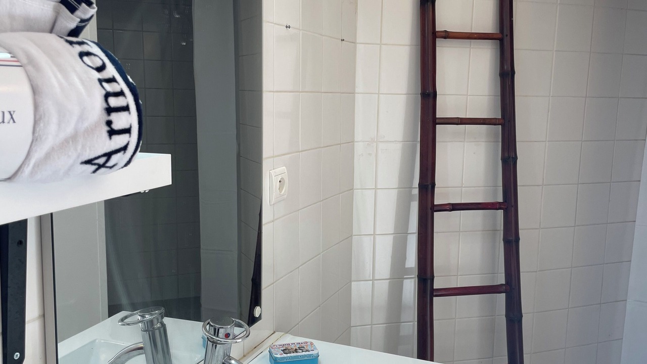 Photo of Bathroom in Sainte-Genevieve-les-Gasny