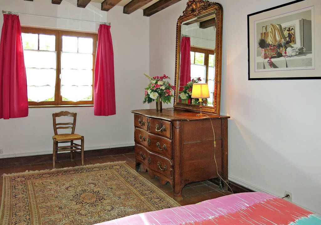 Photo of Bedroom in Arelaune-en-Seine