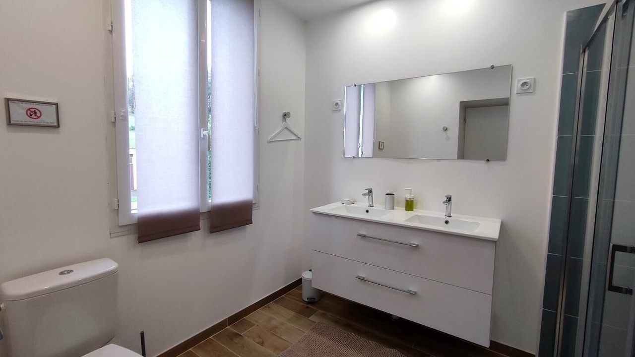 Photo of Bathroom in Bailly-en-Riviere
