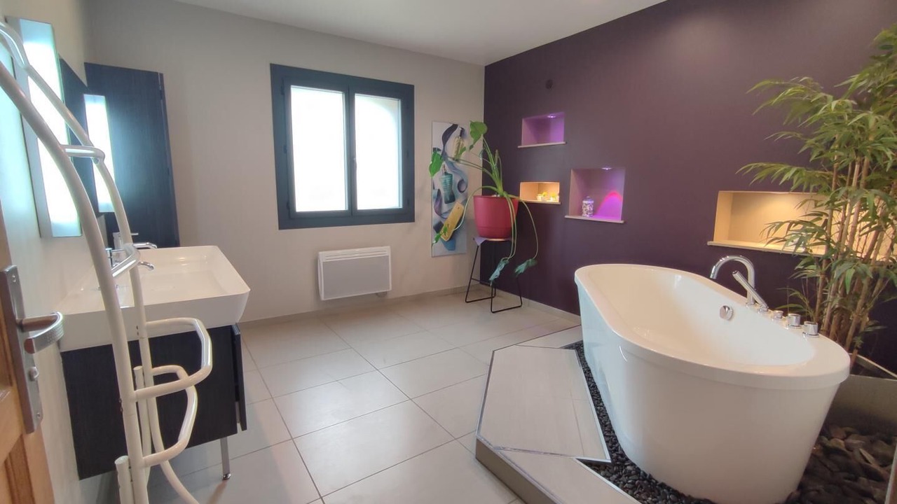 Photo of Bathroom in Ganzeville
