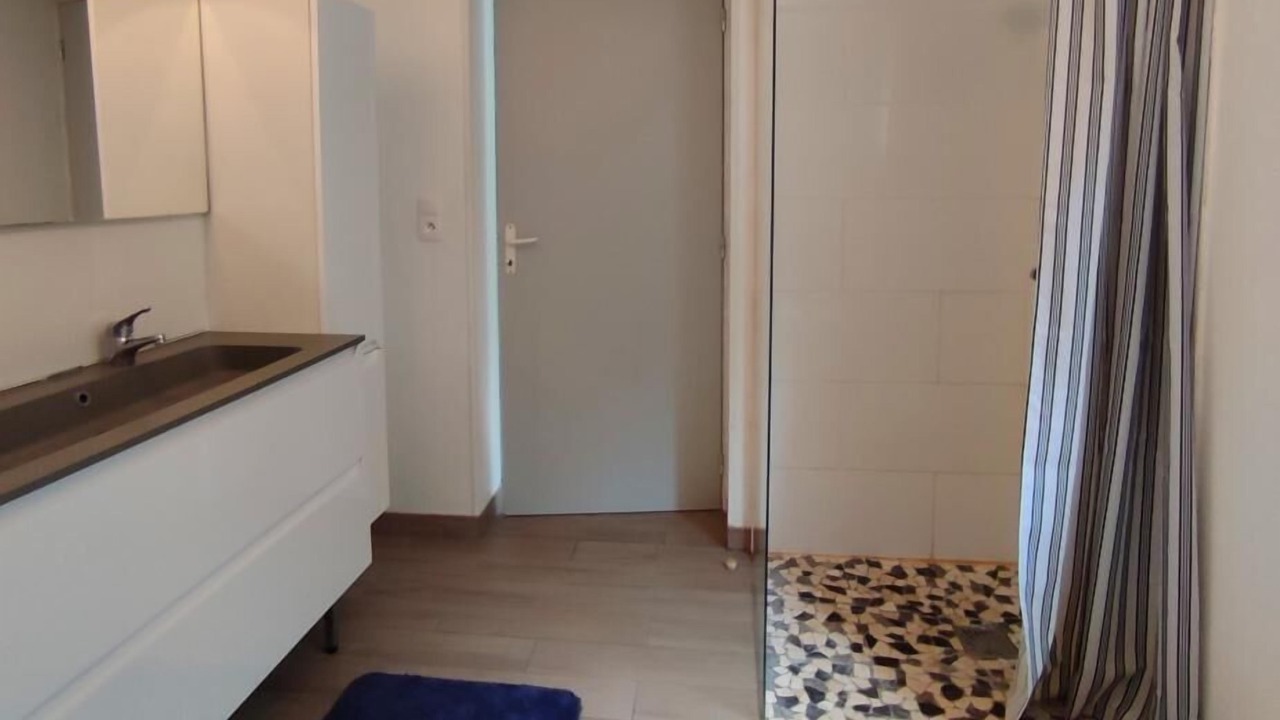 Photo of Bathroom in Le Caule-Sainte-Beuve