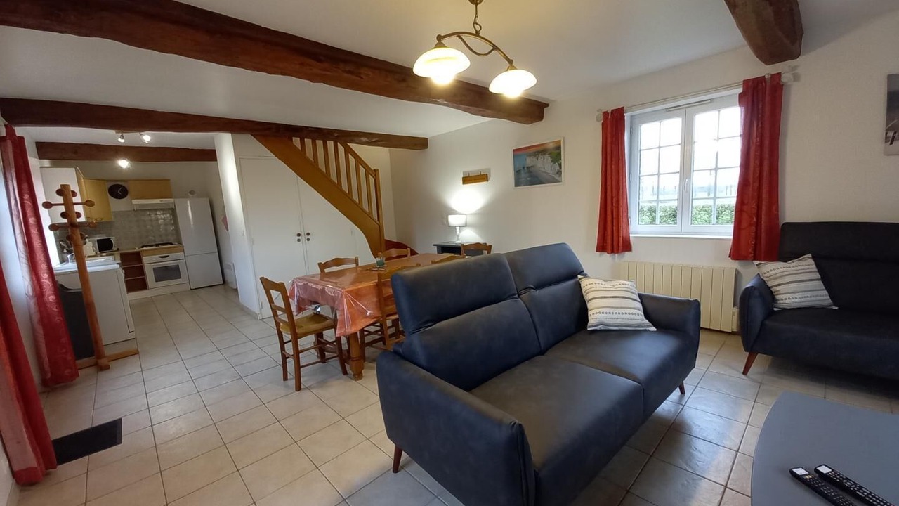 Photo of Livingroom in Theuville-aux-Maillots