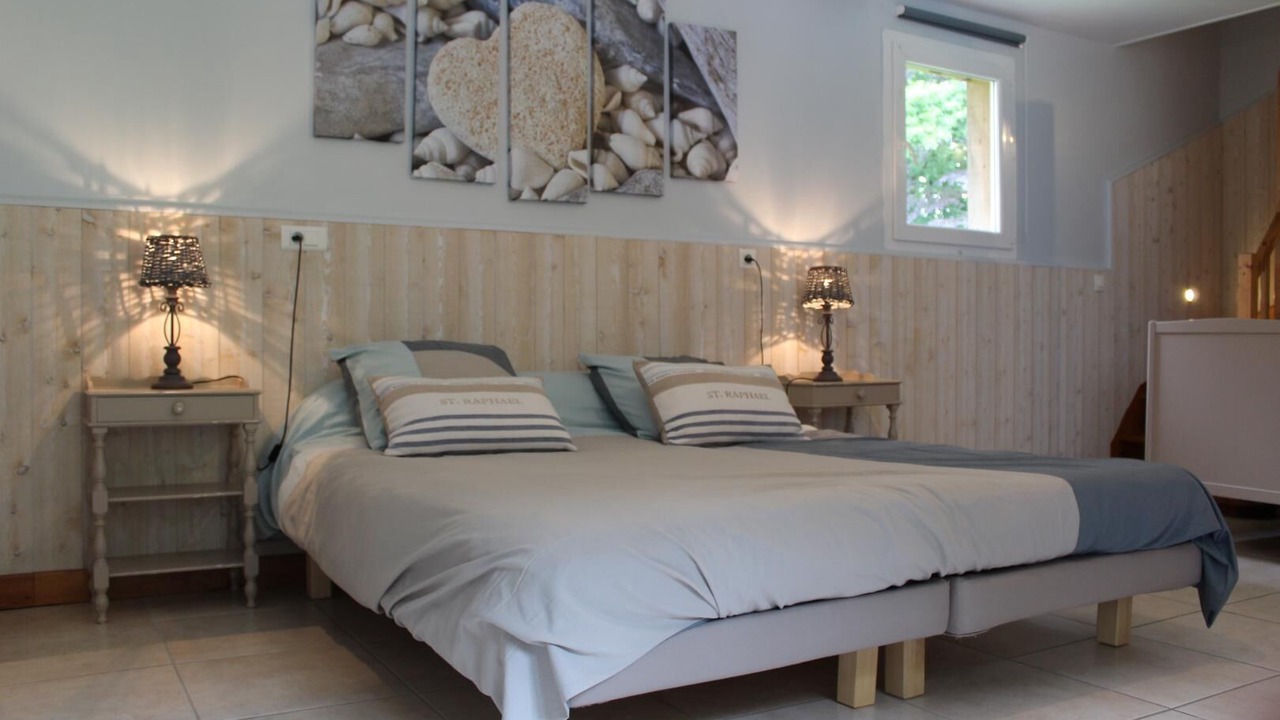 Photo of Bedroom in Sainte-Marguerite-sur-Fauville