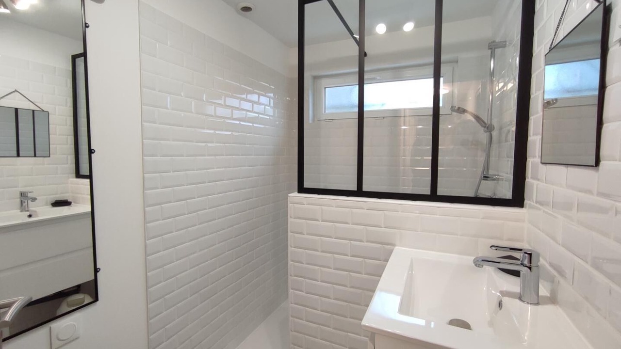 Photo of Bathroom in Valmont