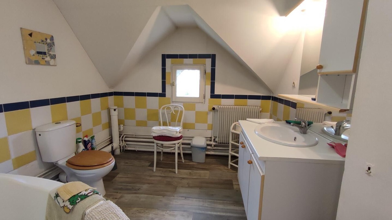 Photo of Bathroom in Fresne-le-Plan