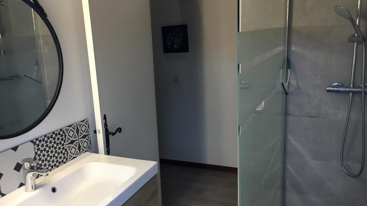 Photo of Bathroom in Villainville
