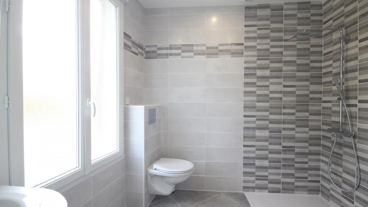 Photo of Bathroom in Sept-Meules