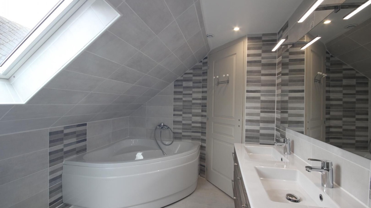 Photo of Bathroom in Sept-Meules