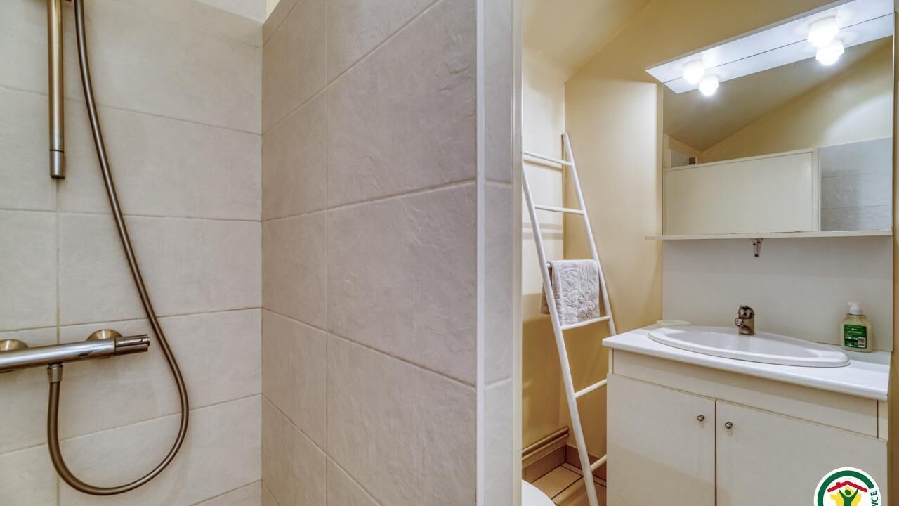 Photo of Bathroom in Theuville-aux-Maillots