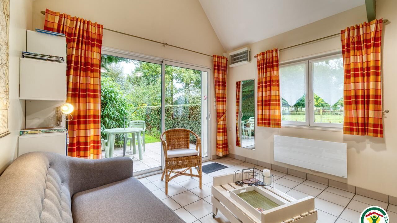 Photo of Livingroom in Theuville-aux-Maillots