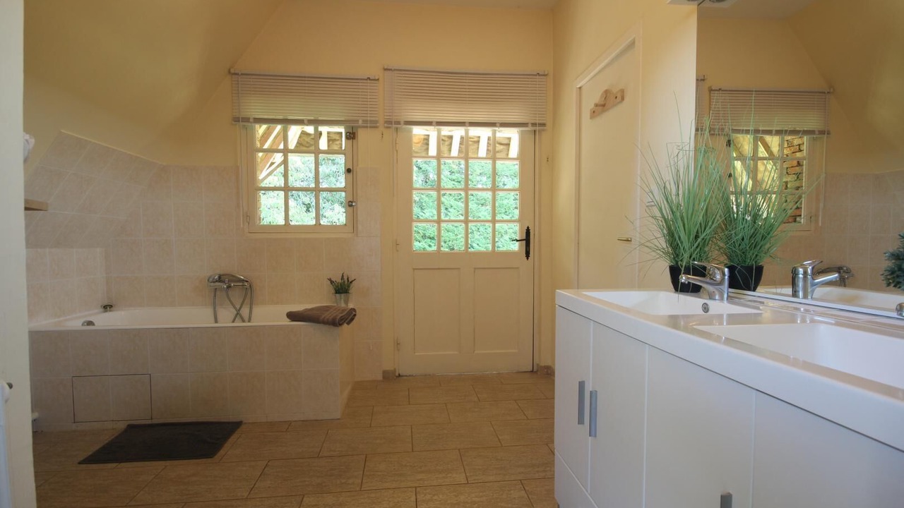 Photo of Bathroom in Cottevrard