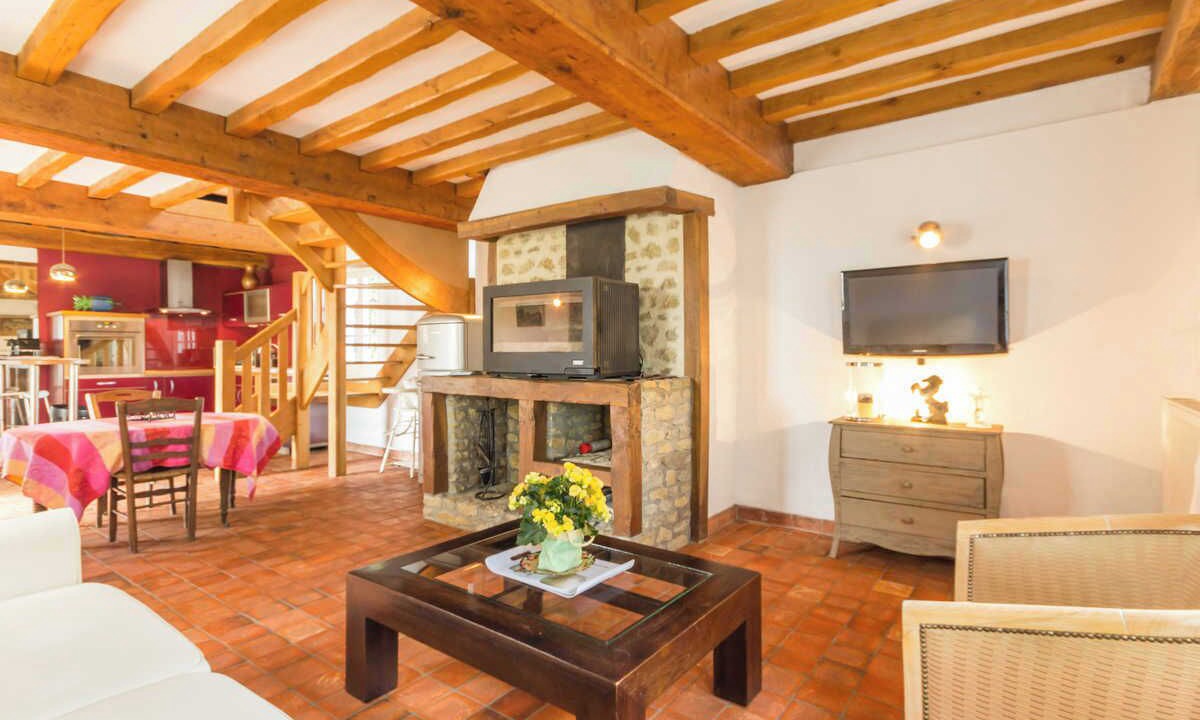 Photo of Livingroom in Cuy-Saint-Fiacre