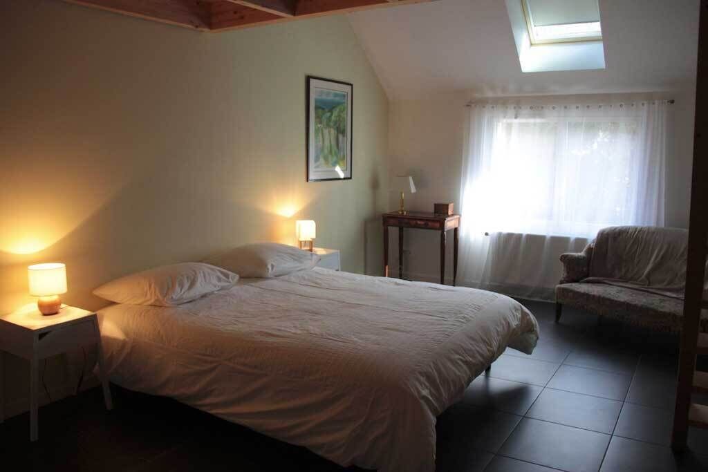 Photo of Bedroom in Arelaune-en-Seine