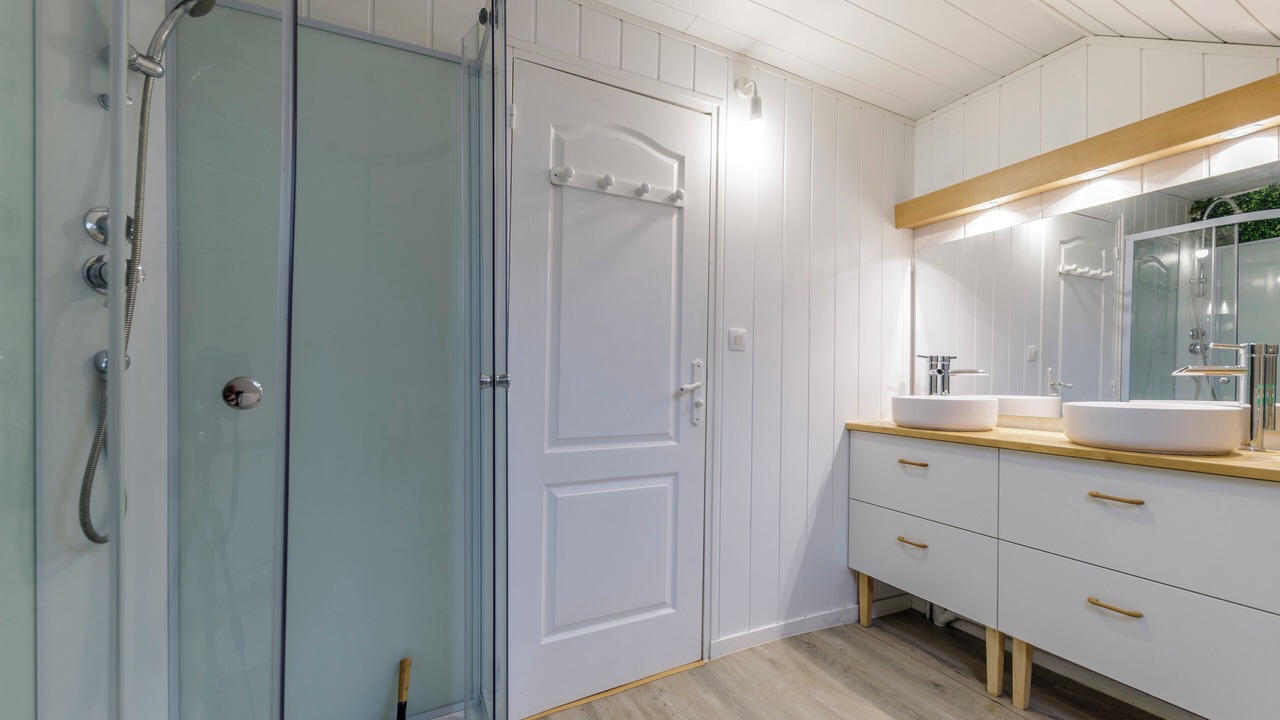 Photo of Bathroom in Celon
