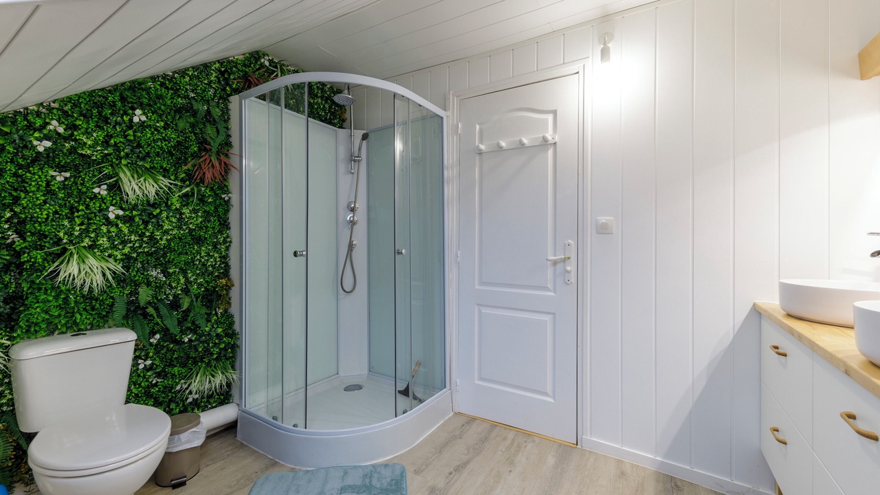 Photo of Bathroom in Celon