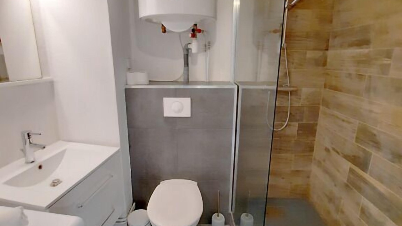 Photo of Bathroom in Faubourg North
