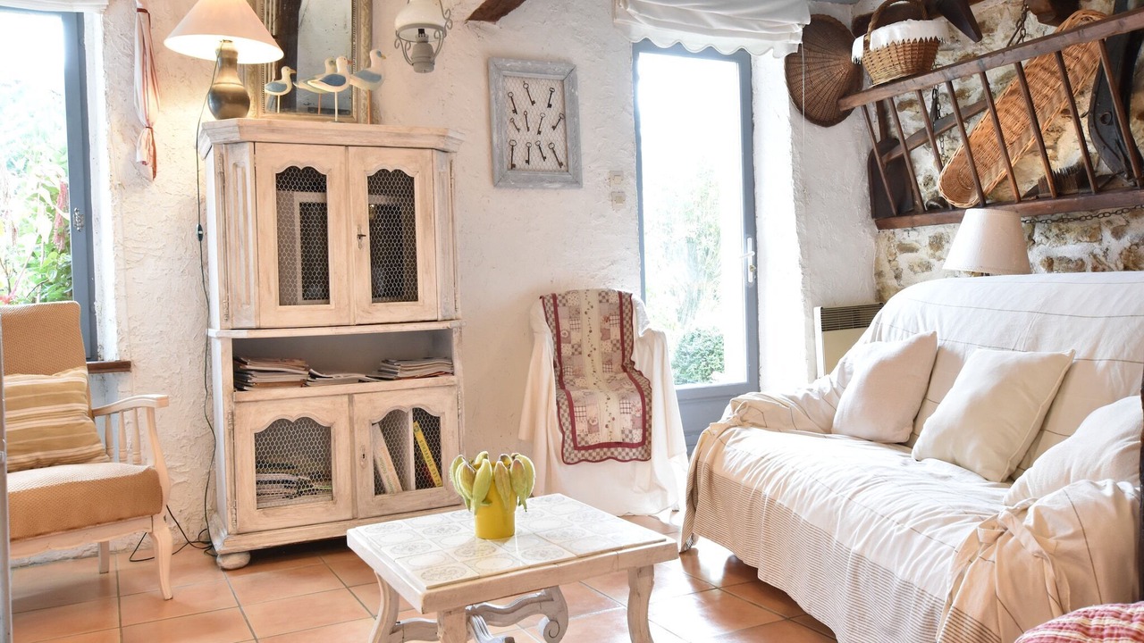 Photo of Livingroom in Mezy-Moulins