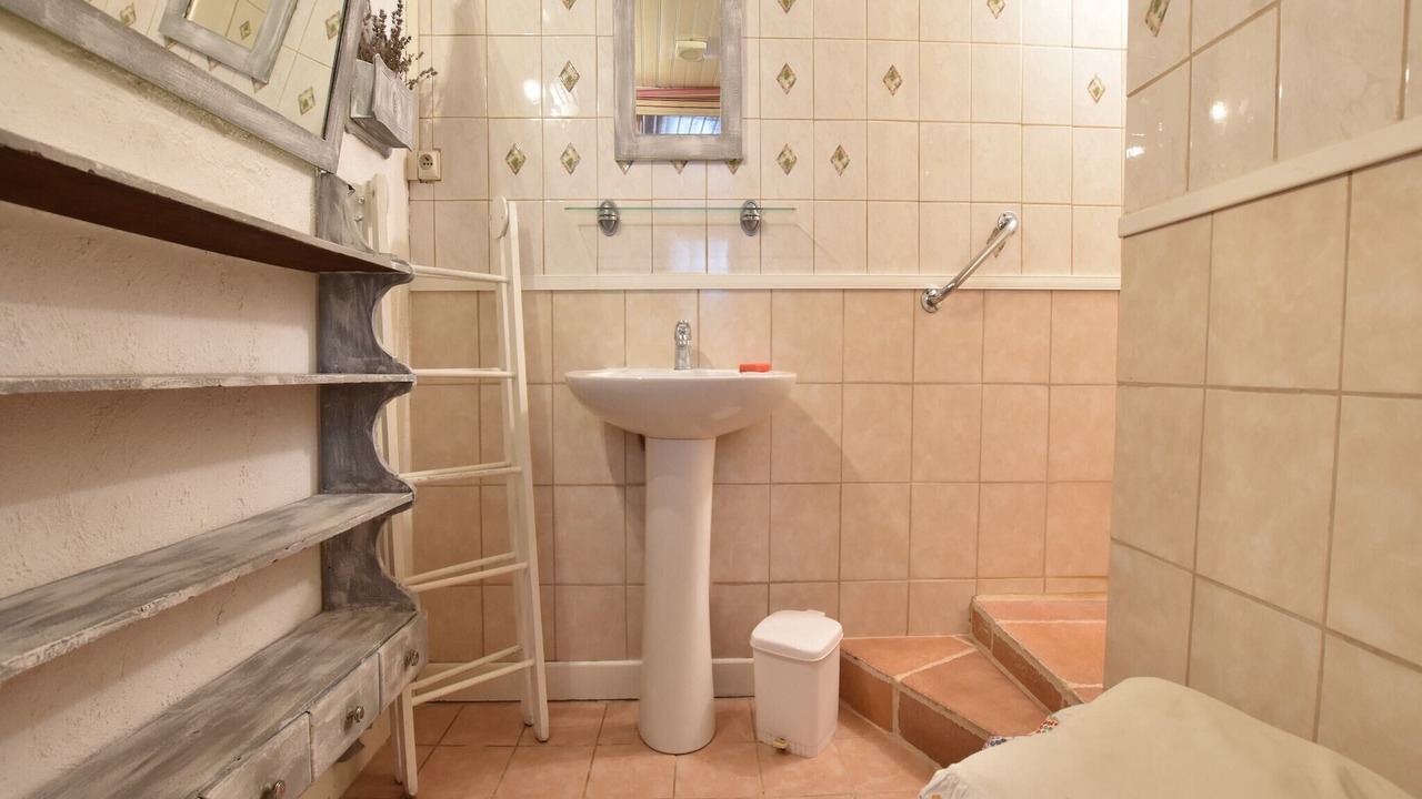 Photo of Bathroom in Mezy-Moulins