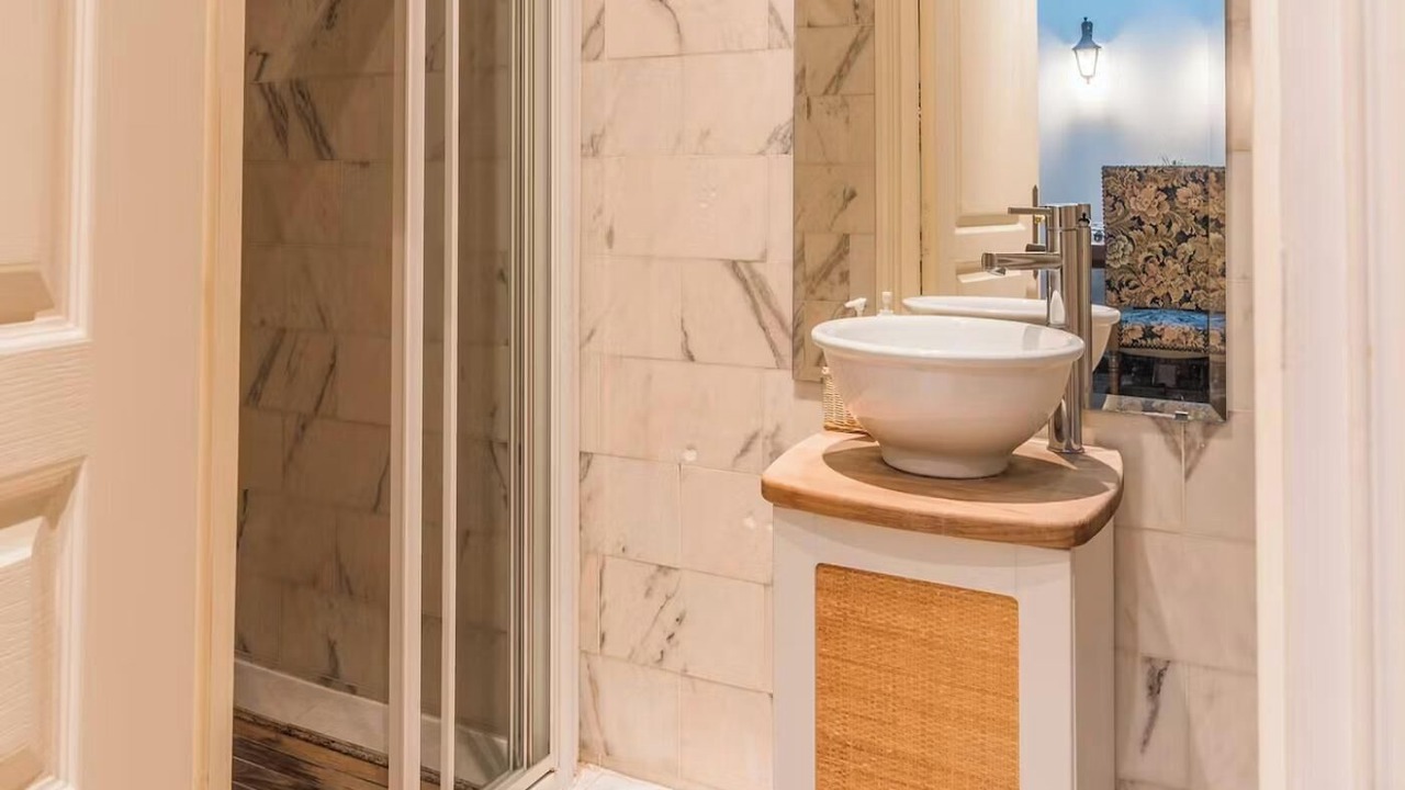 Photo of Bathroom in 3rd Arrondissement