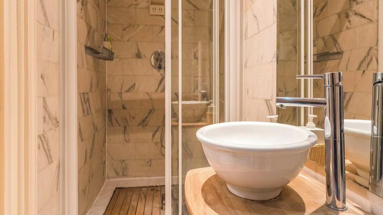 Photo of Bathroom in 3rd Arrondissement
