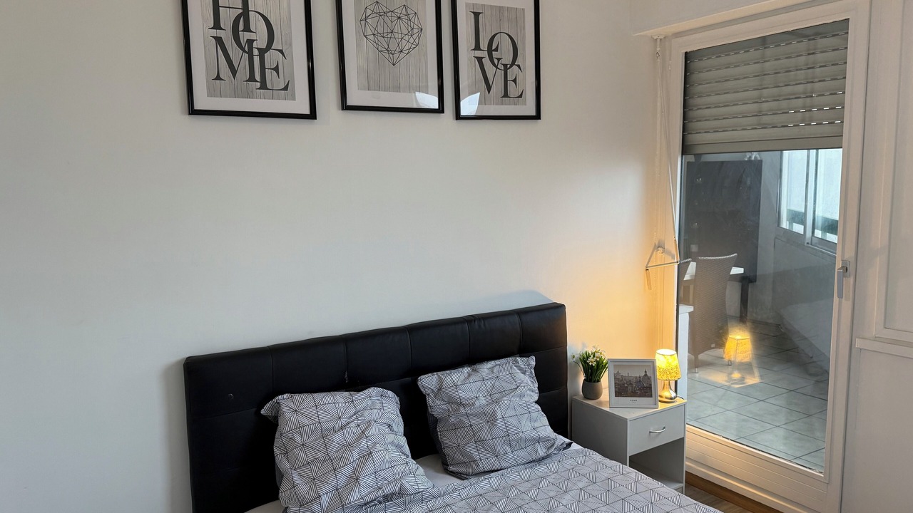 Photo of Bedroom in Center