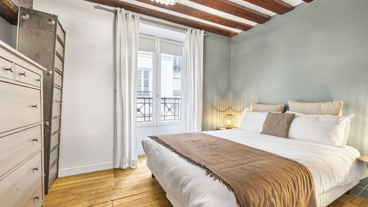 Photo of Bedroom in Saint-Merri